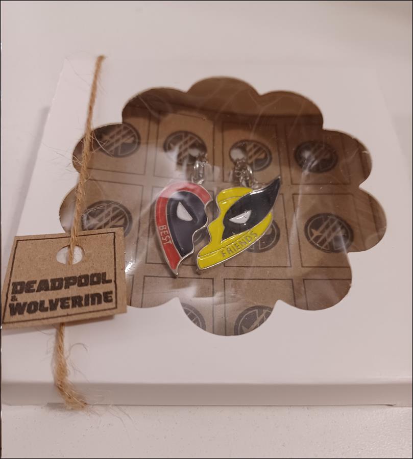 COLGANTES PARA COMPARTIR DEADPOOL WOLVERINE MARVEL METAL