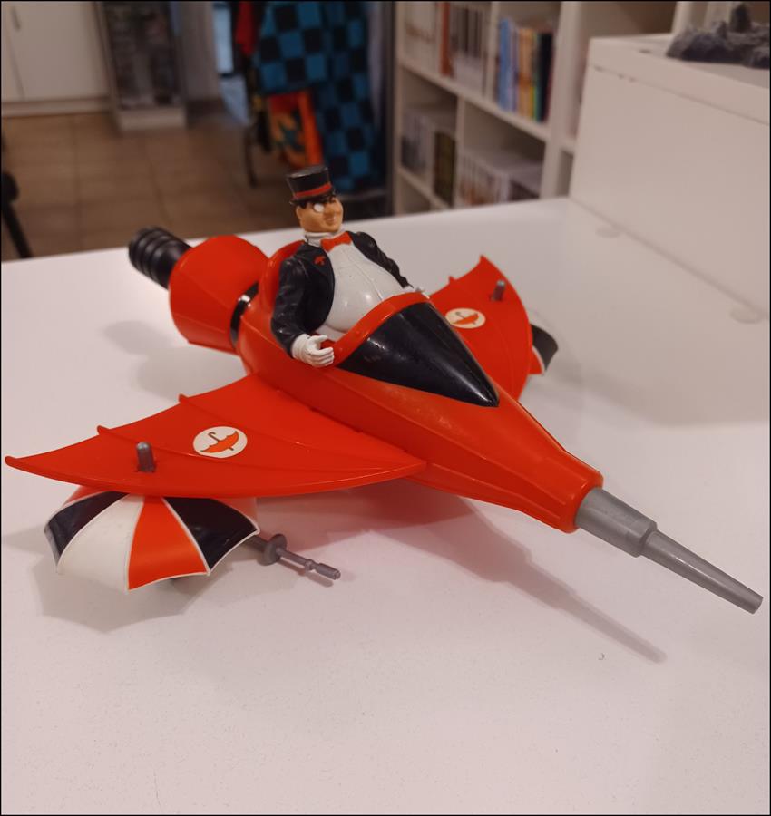 Kenner, Batman Returns: The Penguin's Umbrella Jet Vehicle & Figure 1994 Jet El Pinguino