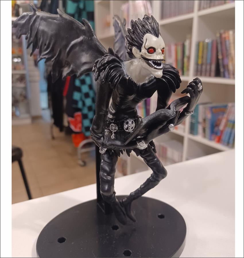DEATH NOTE FIGURA RYUK CON BASE 18 CM