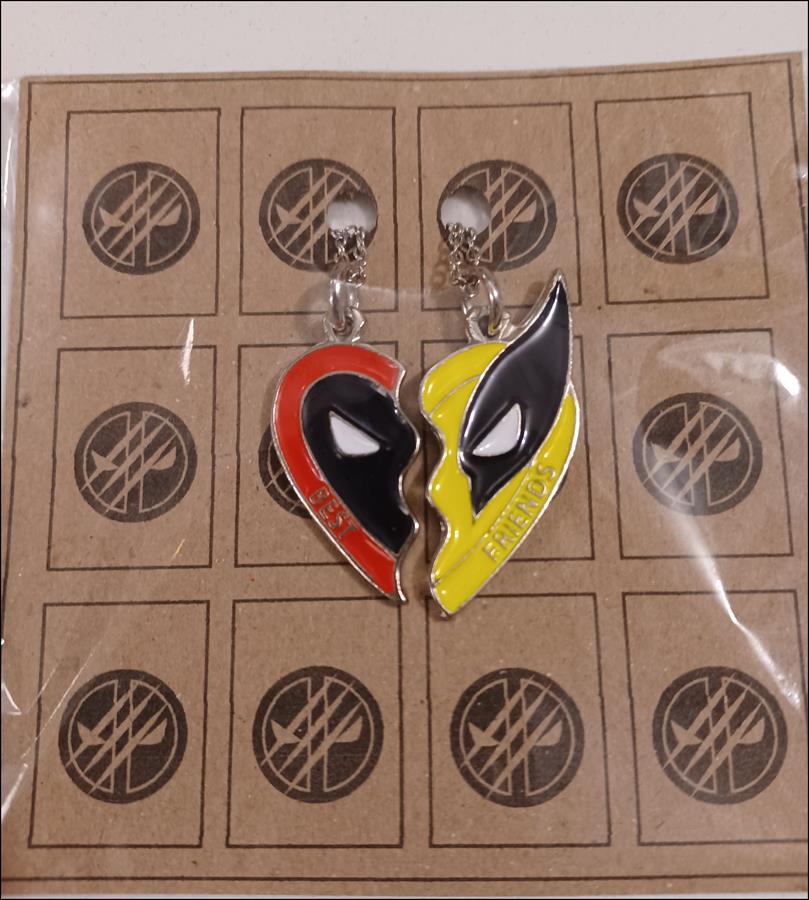 COLGANTES PARA COMPARTIR DEADPOOL WOLVERINE MARVEL METAL